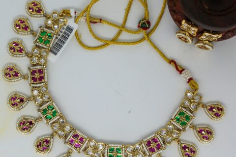 Amazing Gold Plated Sleek Stone Necklace Set