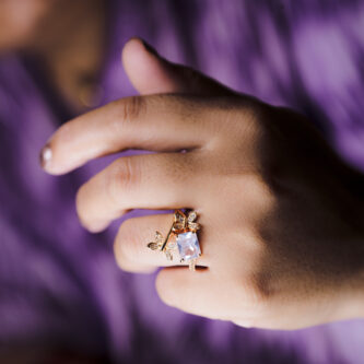 THE ELEGANT MAJESTY - GOLDEN CUBIC ZIRCONIA RING