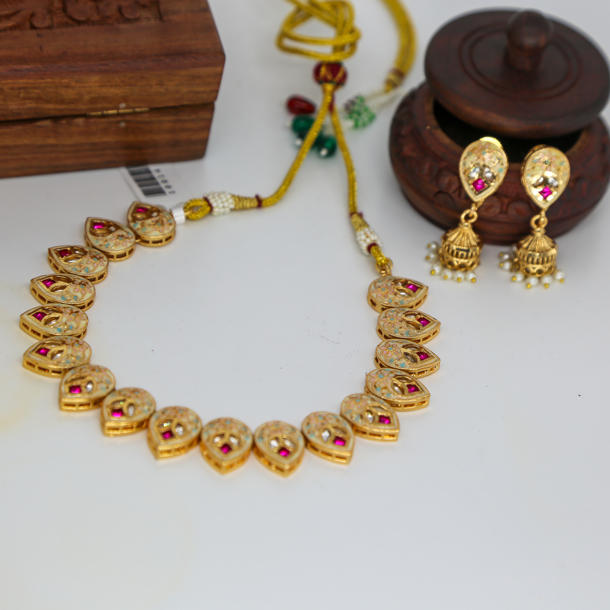 Elegant Traditional Kundan Necklace & Jhumka Earring Set