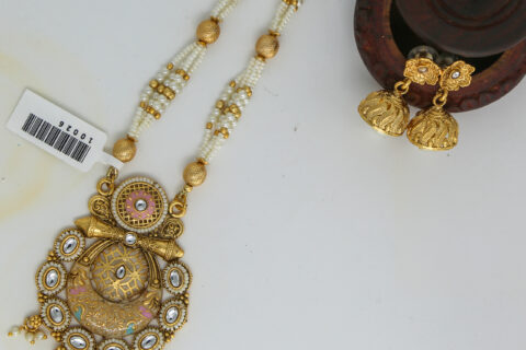 Royal White & Pearl Beaded Kundan Pendant Necklace with Jhumka Earrings