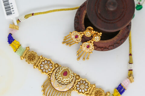Colorful Antique Gold Choker Necklace with Dangling Earrings