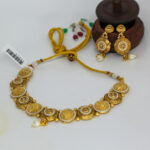 Traditional Antique Gold Coin Necklace Set with Pearl Drops - Image 3