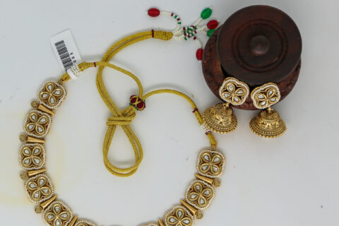 Antique Gold Floral Necklace Set with Pearl Drop Accents