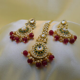 Gold-Plated Red & Green Kundan Bridal Choker Necklace with Earrings & Maang Tikka Set - Image 2