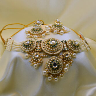 Gold-Plated White Kundan Bridal Choker Necklace with Earrings & Maang Tikka Set