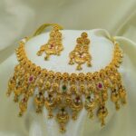 Women Gold-Plated Floral Temple Choker Jewellery Set with Earrings